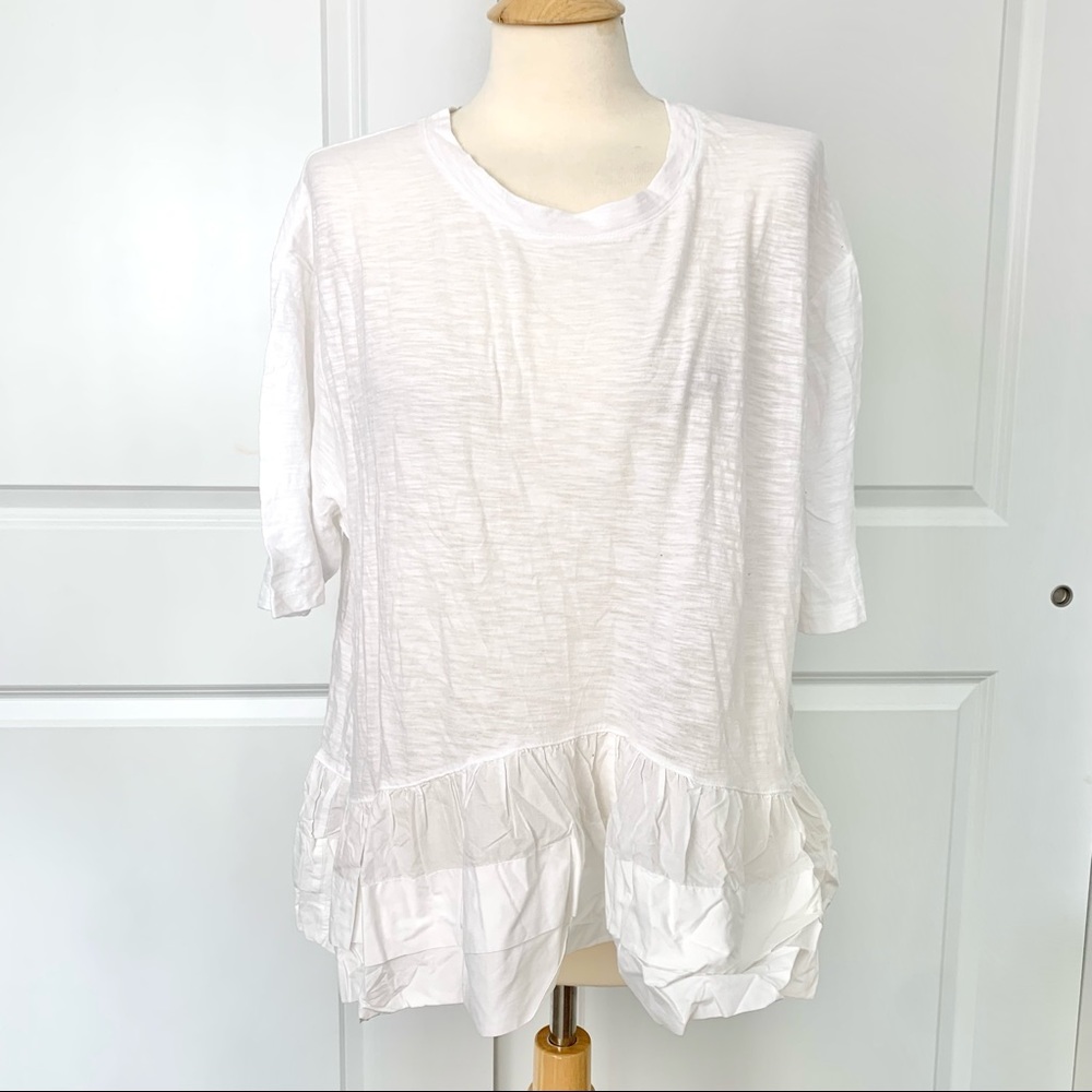 NWOT Anthropologie Akemi & Kin White Size Medium Women’s Ruffled Hem Blouse Top